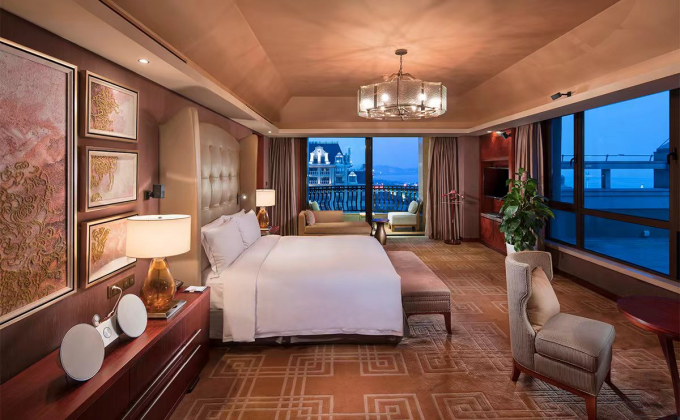 Star Luxury Hotel Furniture Upholstery Wooden Hotel Bedroom Bed ODM OEM 3