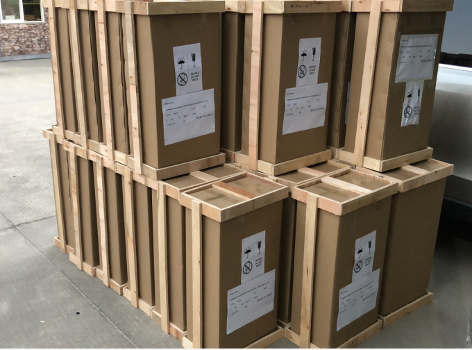 Lapiaz King Upholstered Platform Bed Inlaid Gold Stainless Steel 3