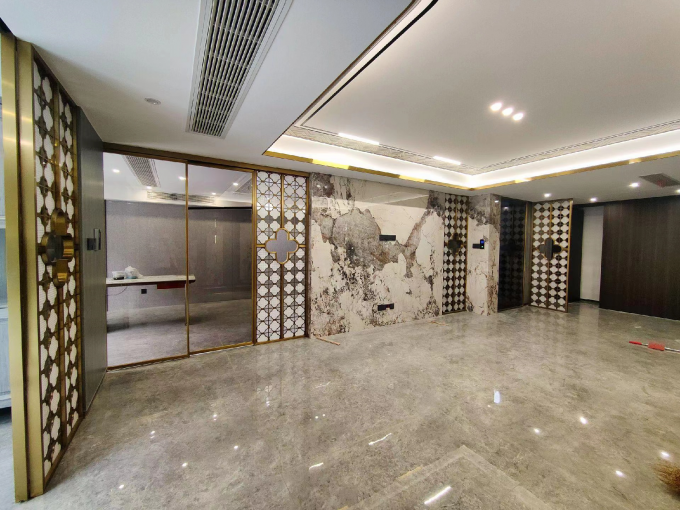 Modern Stainless Steel Hotel Furniture Mobile Screened Room Dividers Shielding 1