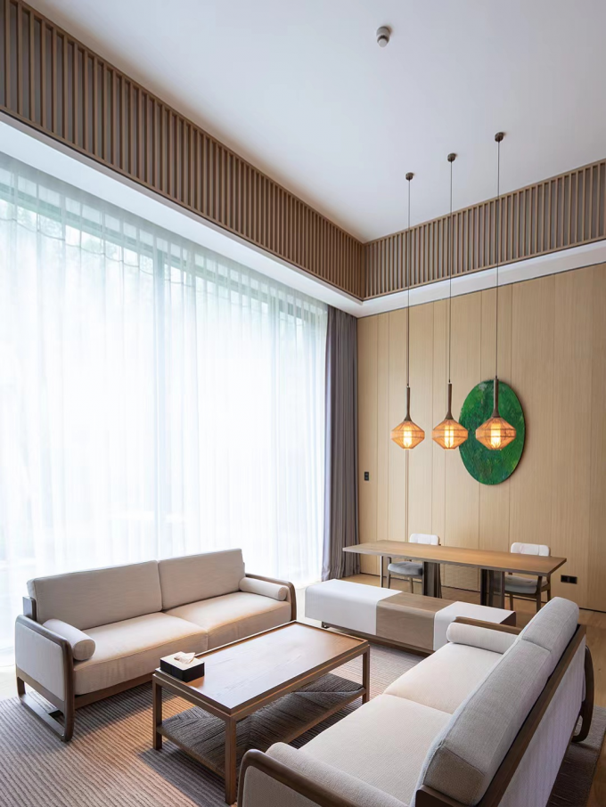 Luxury Hotel Bedroom Furniture King Size Solid Ash Bed Customized 3