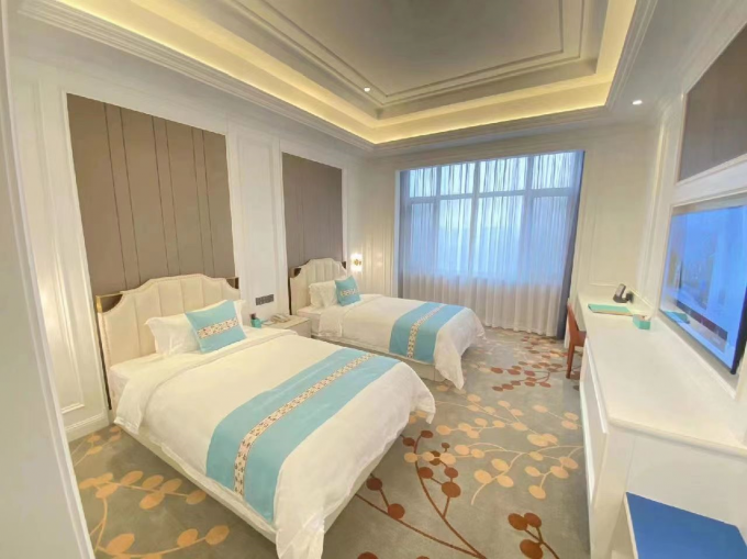 Classic Luxury White Solid Oak Double Bed Hotel Bedroom Soft Bed 3