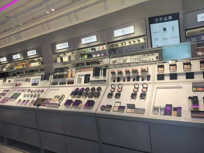 OEM ODM Modern Luxury Display Cabinets Customized Store Decoration 0