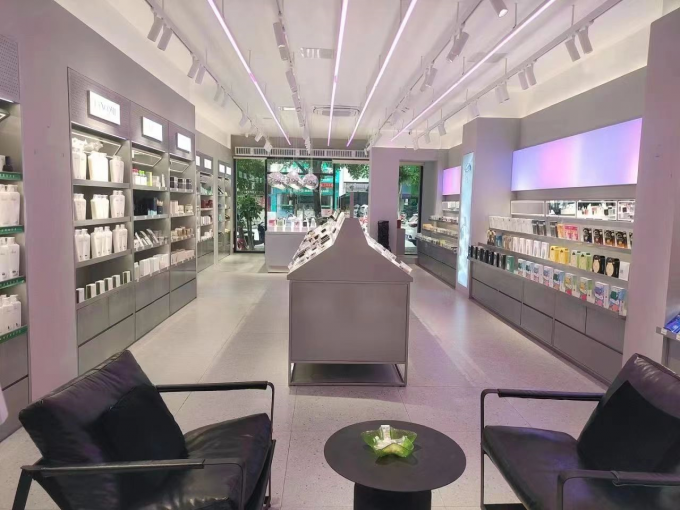 OEM ODM Modern Luxury Display Cabinets Customized Store Decoration 2