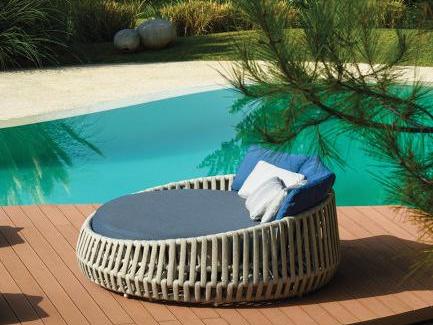 Luxury Hotel Outdoor Rattan Round Bed Alfresco Lounger Sofa 2