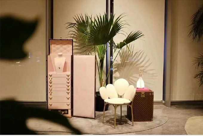 Nordic Hotel Restaurant Furniture Dining Room Petal Shaped Stainless Steel Minimalist Dining Chair 2