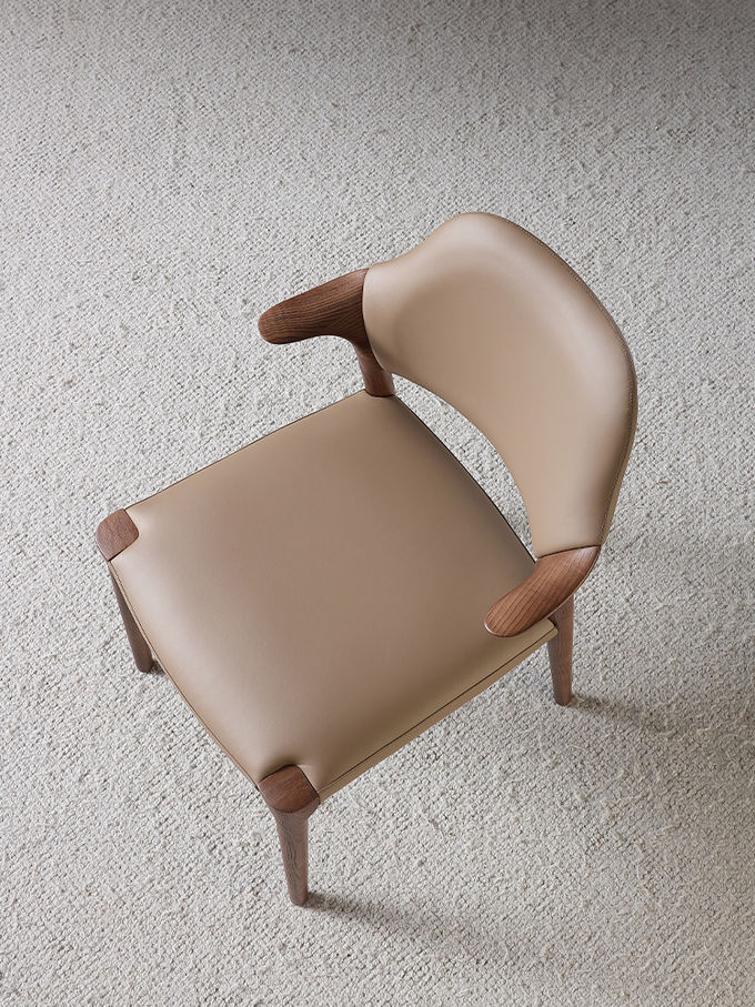 Restaurant Solid Wood Dining Chair Creative Soft Backrests Cow Corner Shape Armrests 0