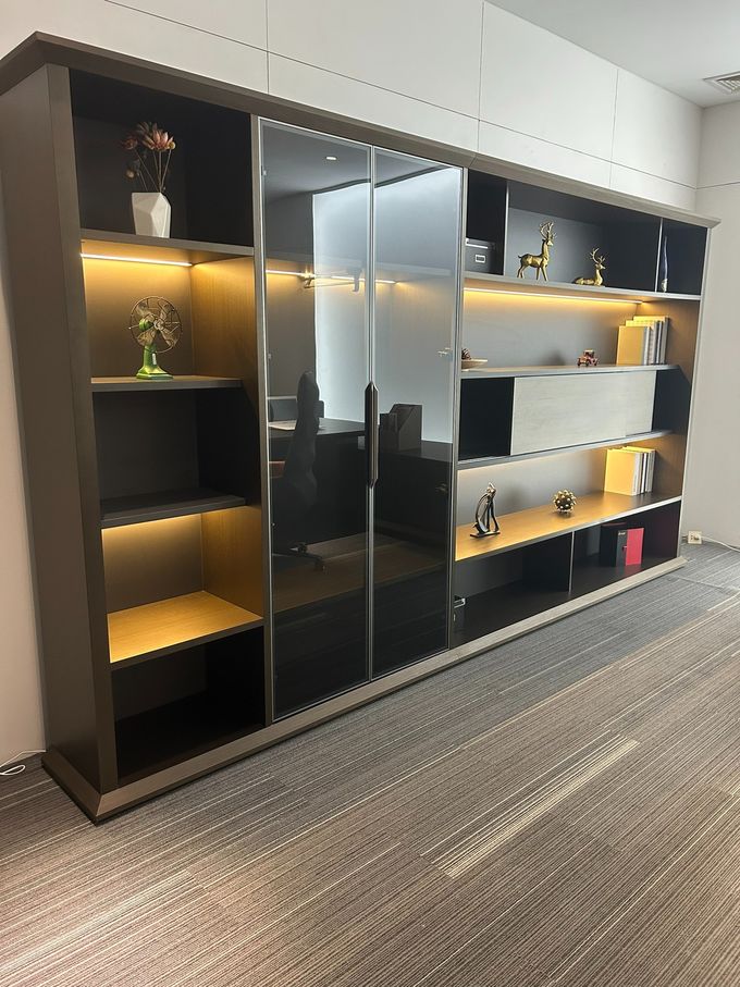 High-End Boss Desk And Chair Set For Listed Company President Desk 1