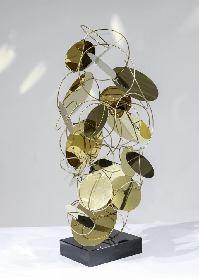 Sweet Design Modern Luxury Stainless Steel Rose Gold Floor Sculpture For Decor 4