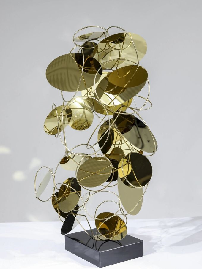 Sweet Design Modern Luxury Stainless Steel Rose Gold Floor Sculpture For Decor 3