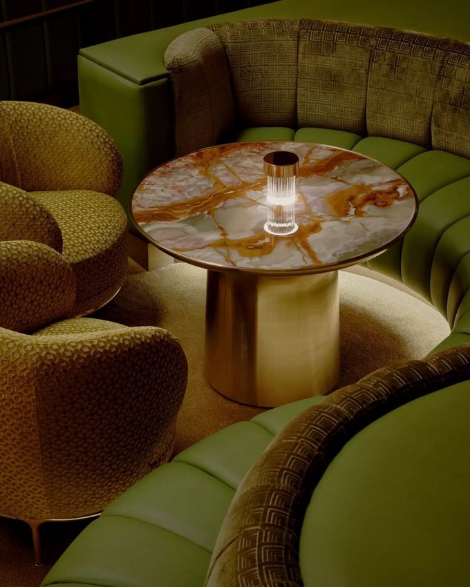 Bespoke One-Stop Shop Luxury Furniture For Large Shops High End Villas Hotels 3