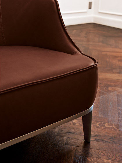 Custom Star Hotel Guest Exclusive Armchair With Fabric Option And Wood Legs 6