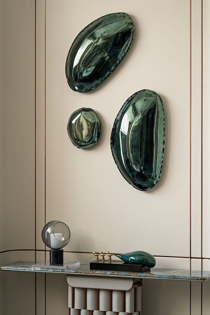 Mirrored Stainless Steel Blue-Green Wall Decor Crafted Hotel Showroom Furniture 3